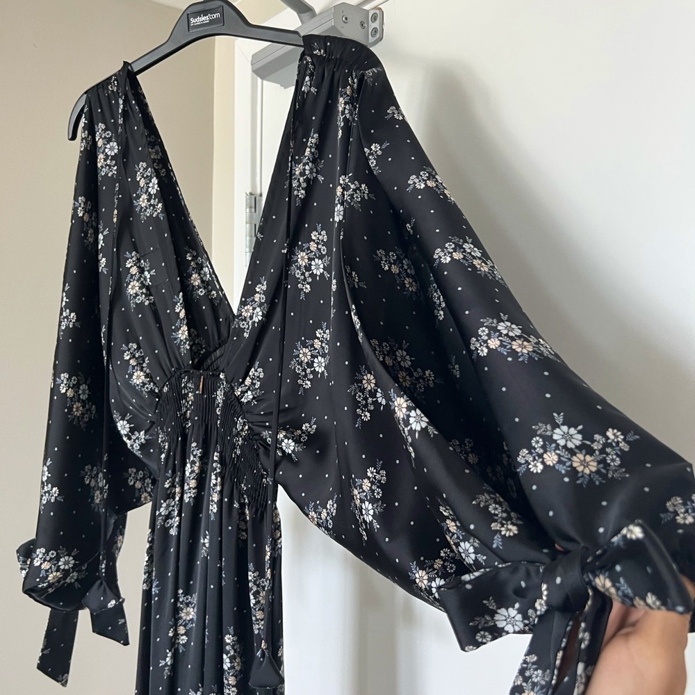 MISA Los Angeles Ales Floral Maxi Dress Black Satin Open Kimono Sleeves  X-Small